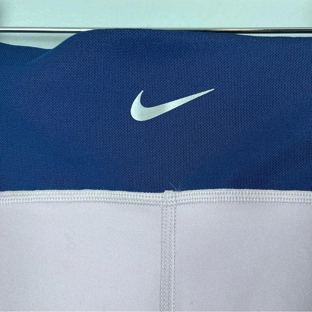 Nike Pro Women's Dri-Fit Pro Luxe 7/8 Training Leggings DA0958 Size M Activewear